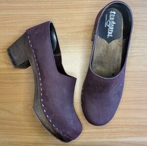 Sandgrens Purple Closed Back Sweedish Clogs